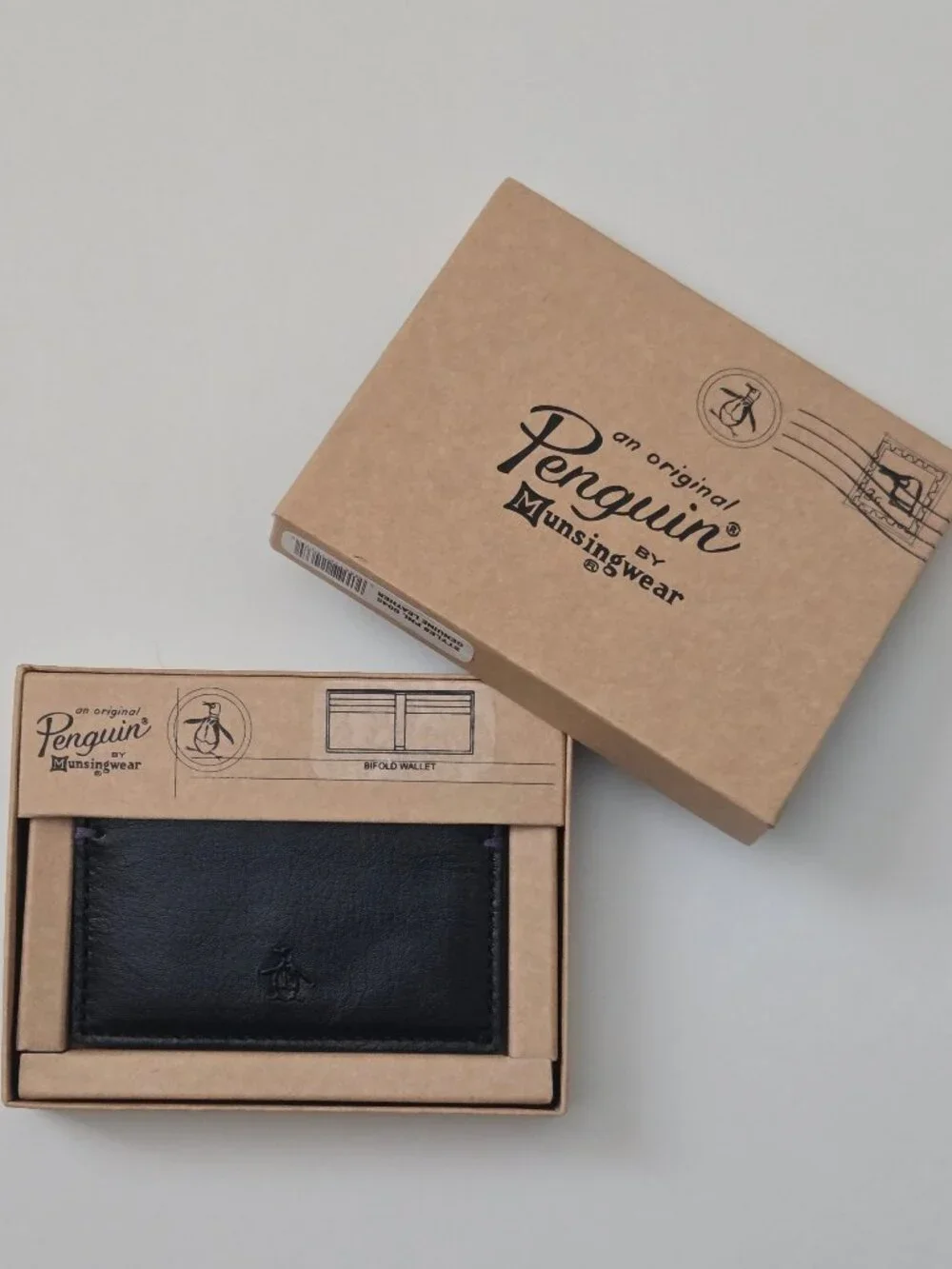 New Original Penguin by Munsingwear Men's Leather Bifold Wallet, Black